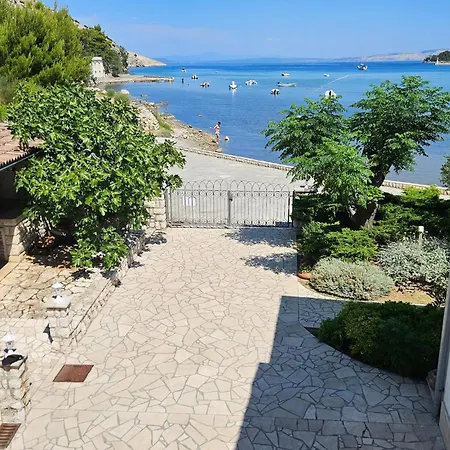 Apartamento 1 Bedroom Gorgeous In