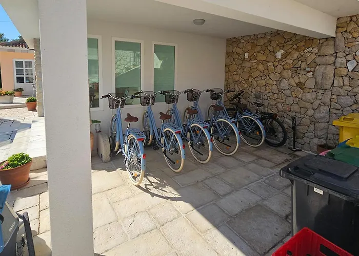 1 Bedroom Gorgeous In 公寓 *